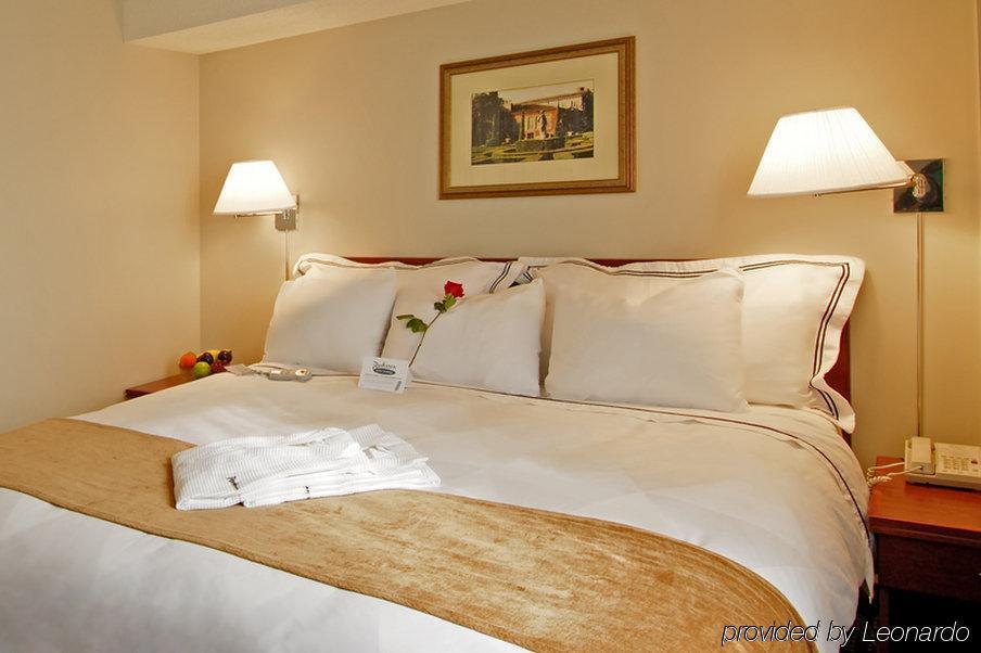 Doubletree By Hilton Windsor, On Hotel Phòng bức ảnh