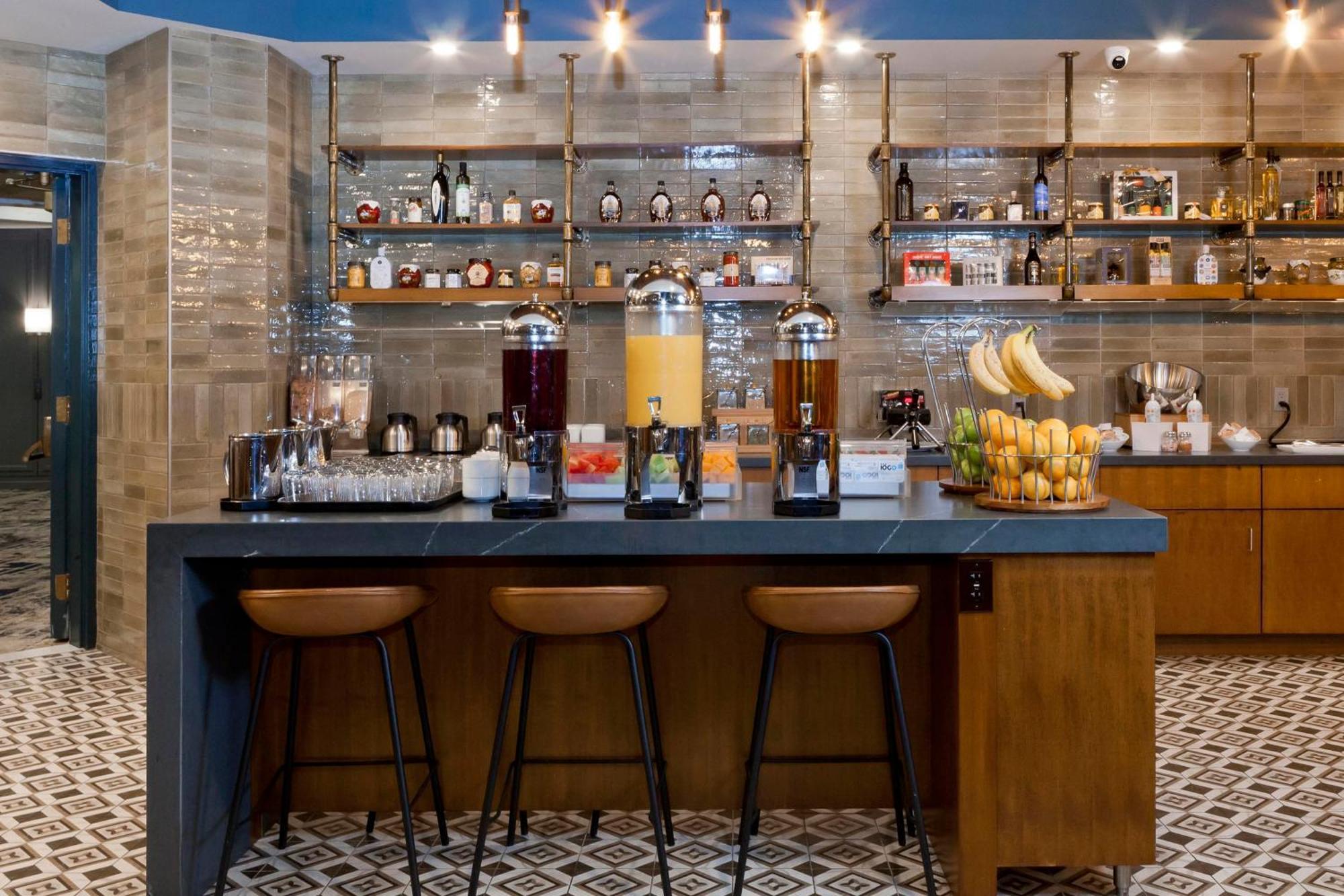 Doubletree By Hilton Windsor, On Hotel Ngoại thất bức ảnh
