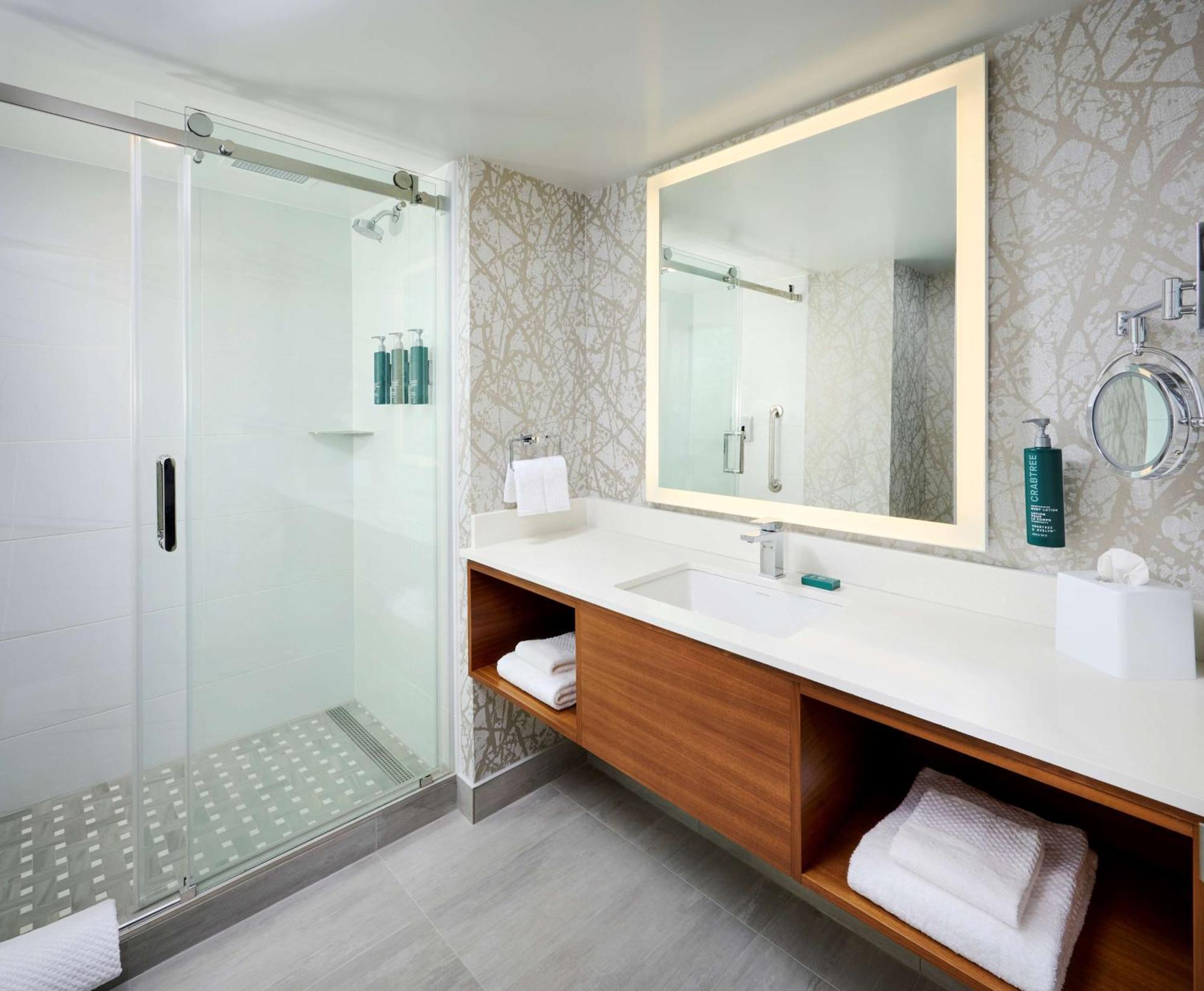 Doubletree By Hilton Windsor, On Hotel Ngoại thất bức ảnh